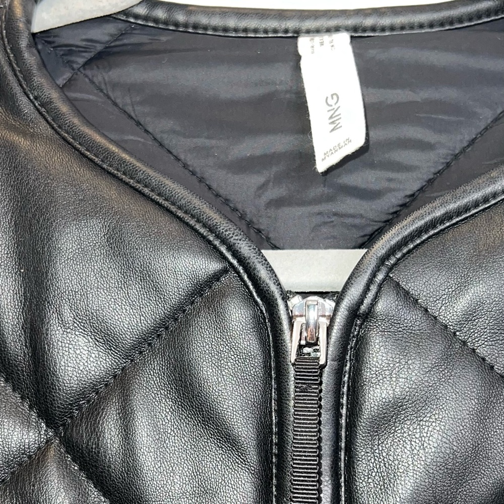 Black Mango Quilted leather vest with pockets and side slits - Picture 12 of 14